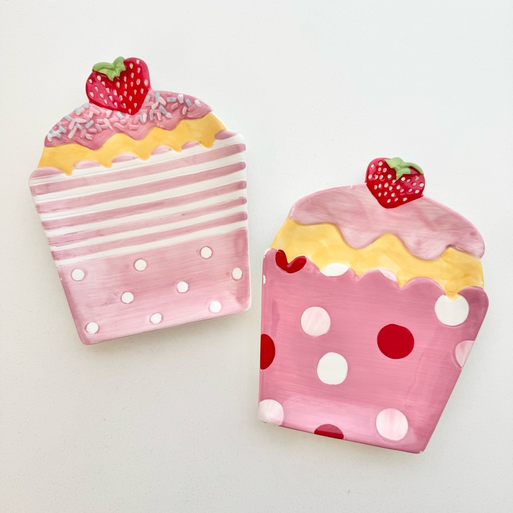 Boston Warehouse Vintage y2k Strawberry Cupcake Decorative Ceramic Plates